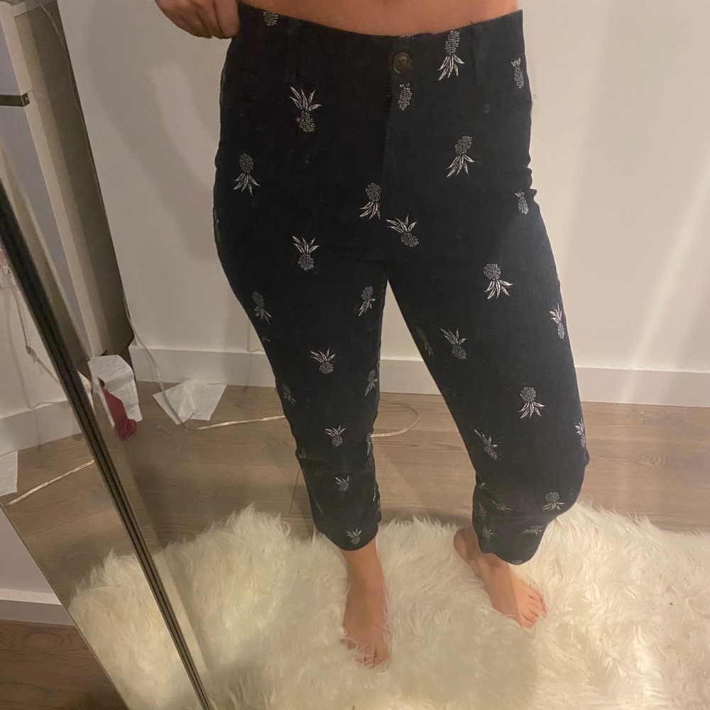 Ann Taylor Curvy Fit size 2 pineapple print pants